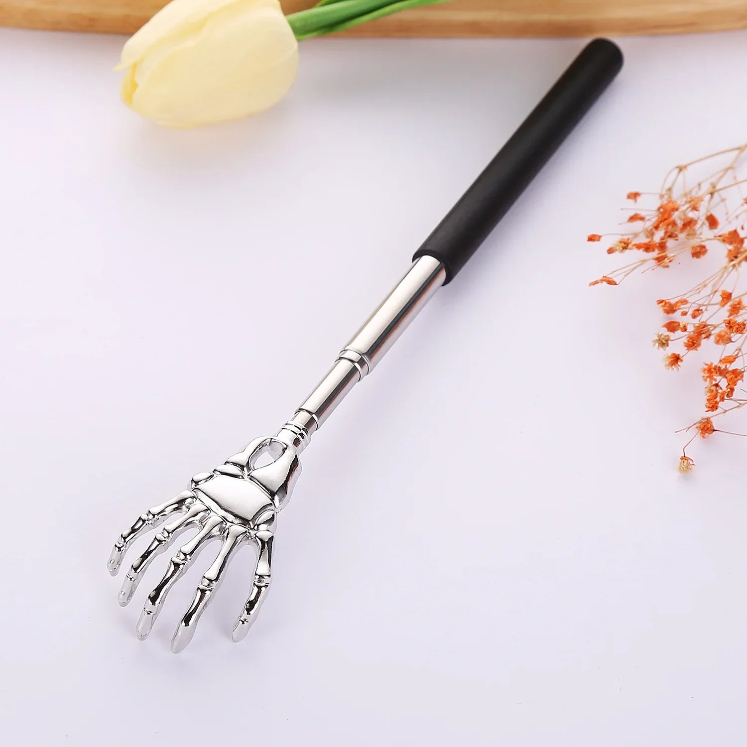 Deep Reach Back Scratcher
